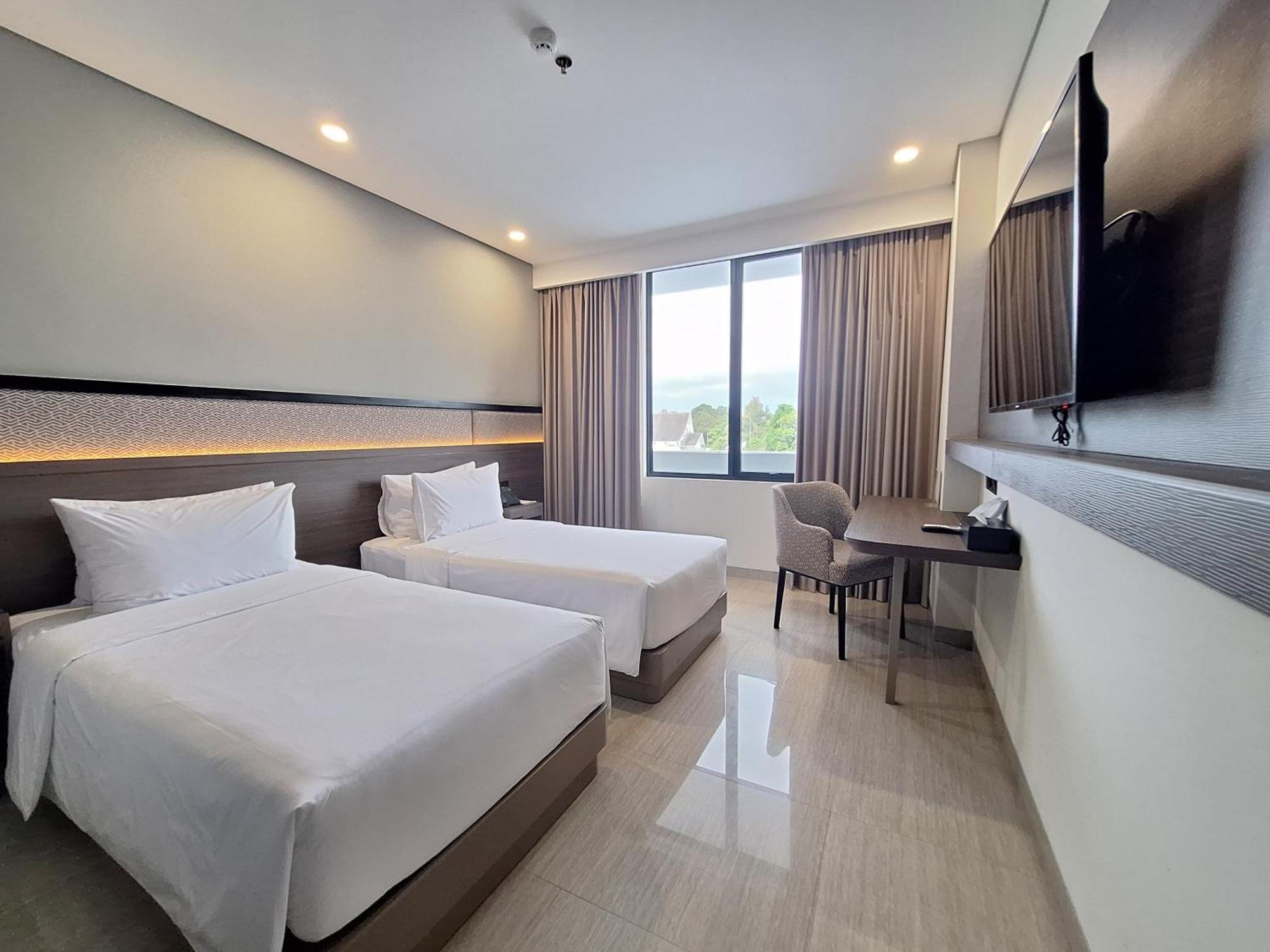 Hotel Santika Blitar Ngoại thất bức ảnh
